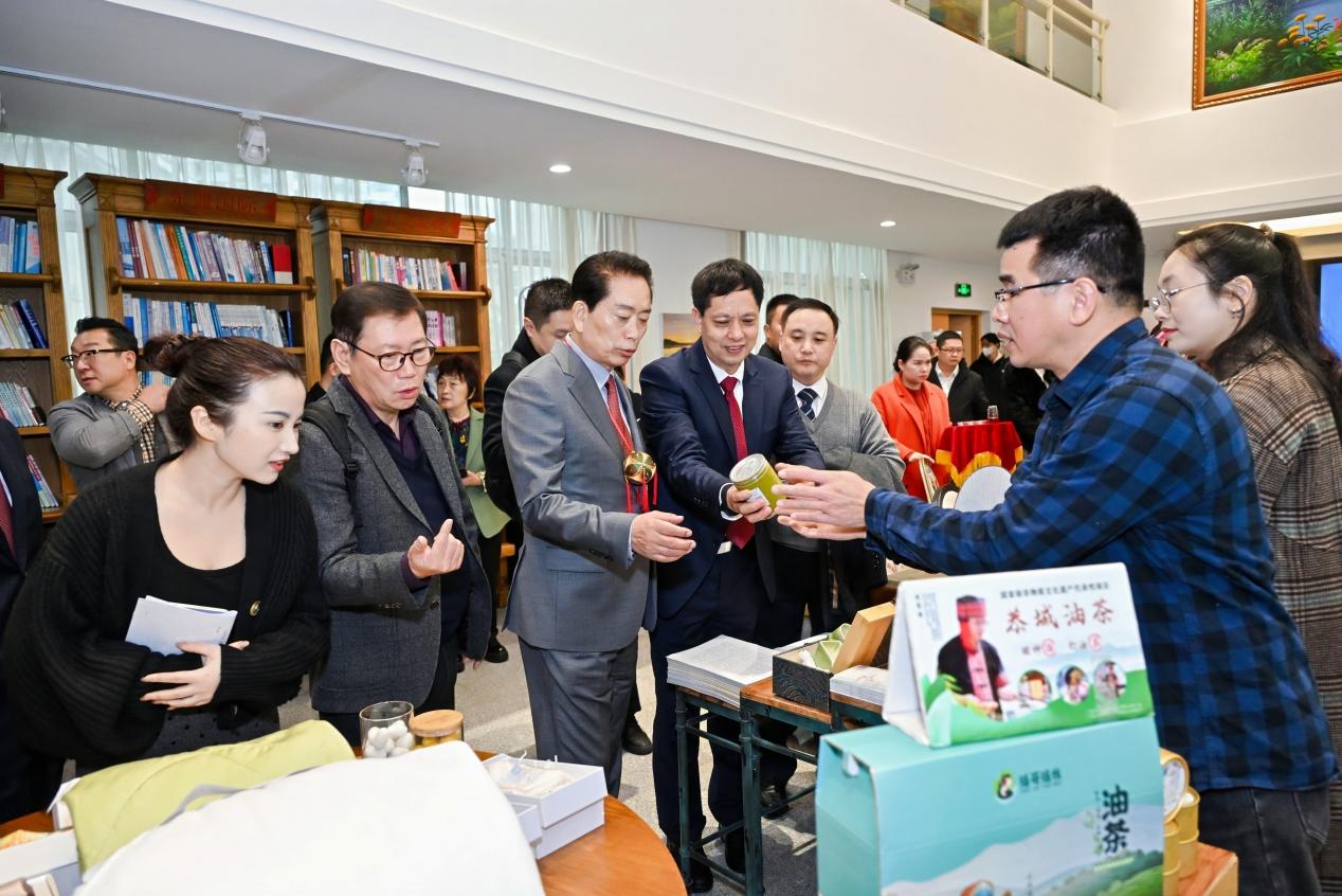 国(广)—韩国经贸谈会宁圆满ժح